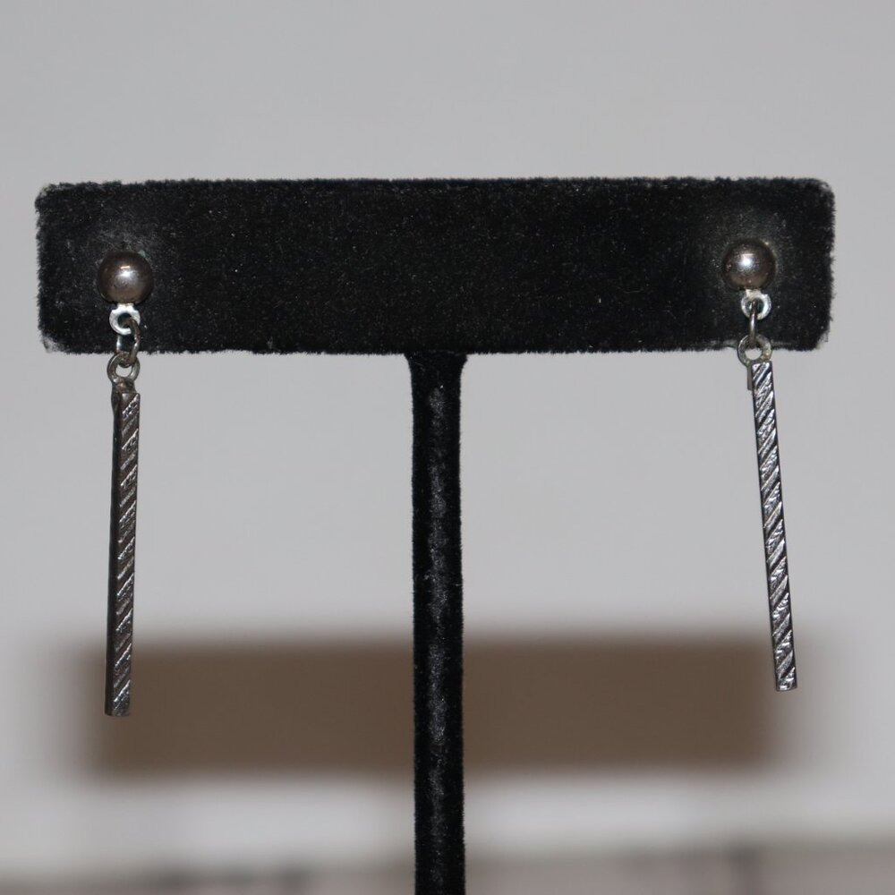 🤍✨ Vintage Silver Dangle Bar Earrings · Post · 1.5" Long · sleek minimalist
